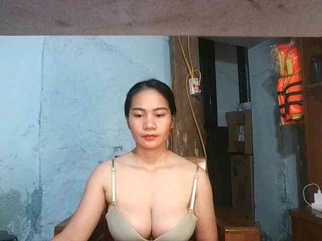 EllaShow93 webcam