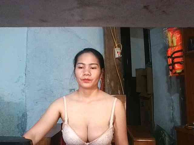 EllaShow93 webcam