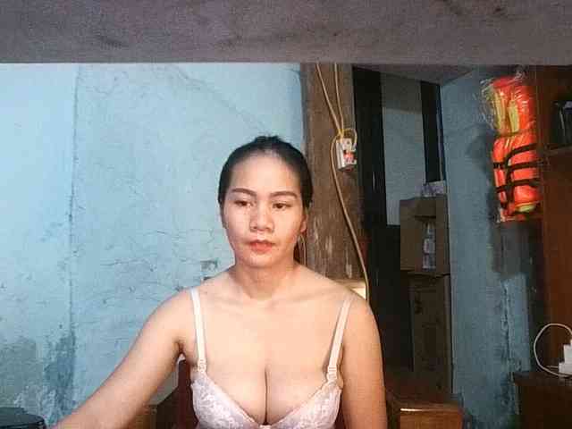 EllaShow93 webcam