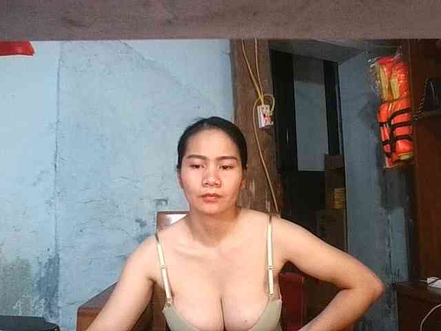 EllaShow93 webcam