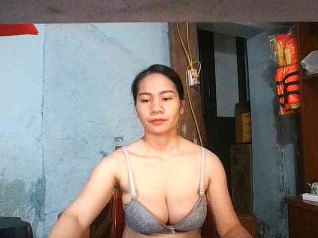 EllaShow93 webcam