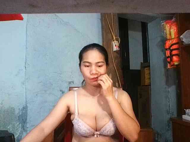 EllaShow93 webcam