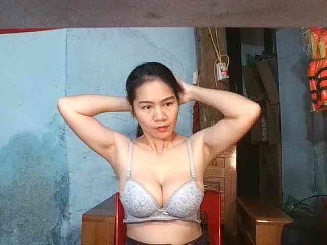 EllaShow93 webcam