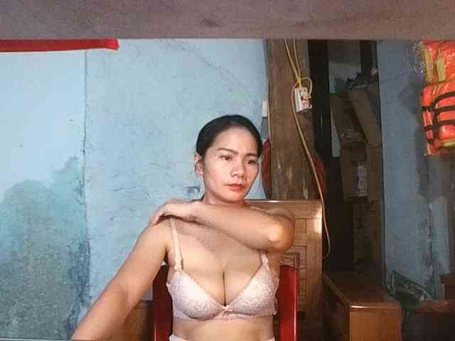 EllaShow93 webcam
