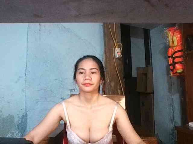 EllaShow93 webcam