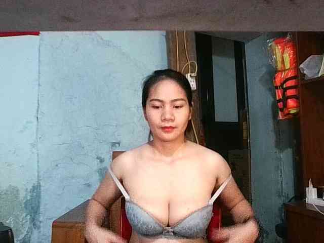 EllaShow93 webcam