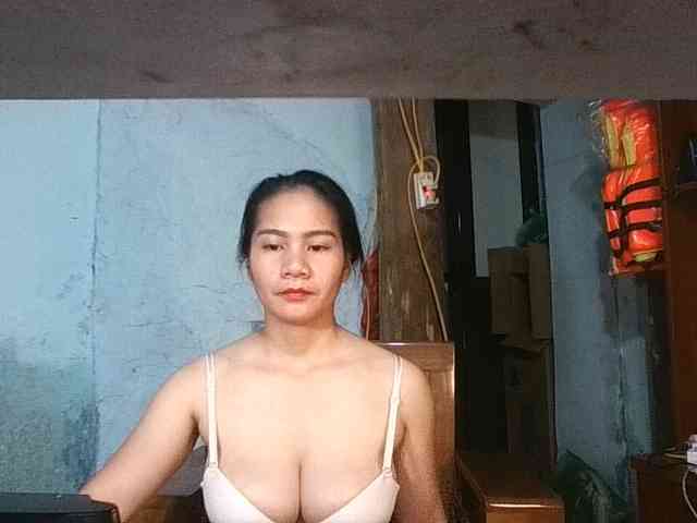 EllaShow93 webcam