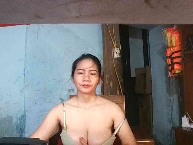 EllaShow93 webcam
