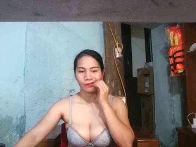 EllaShow93 webcam