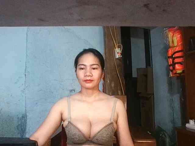 EllaShow93 webcam