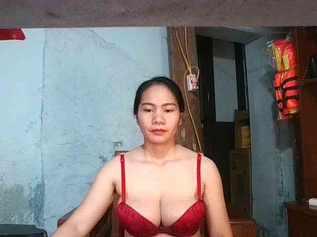 EllaShow93 webcam