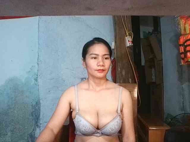 EllaShow93 webcam