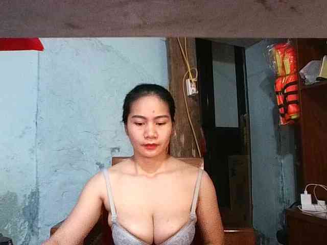 EllaShow93 webcam