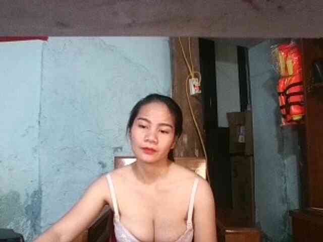 EllaShow93 webcam