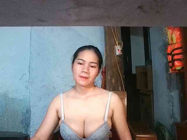EllaShow93 webcam