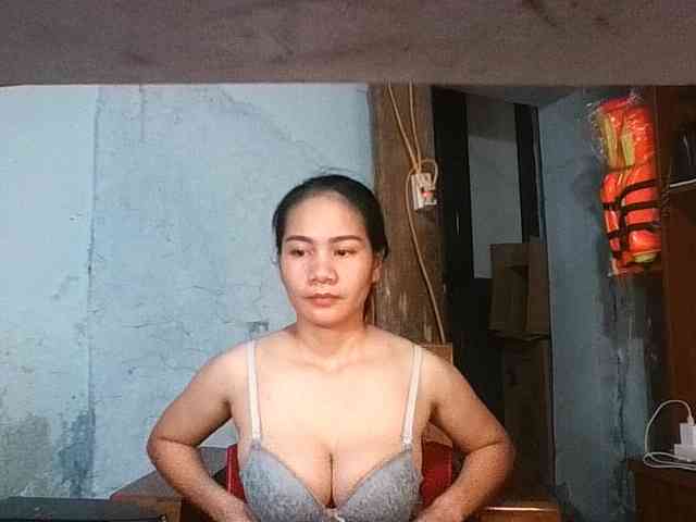 EllaShow93 webcam