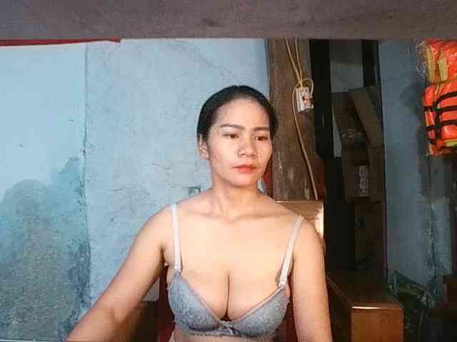 EllaShow93 webcam
