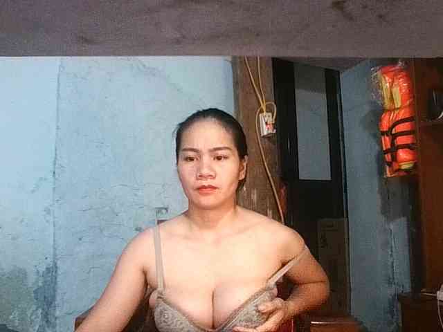 EllaShow93 webcam