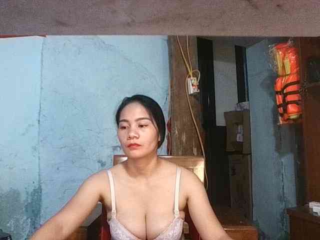 EllaShow93 webcam