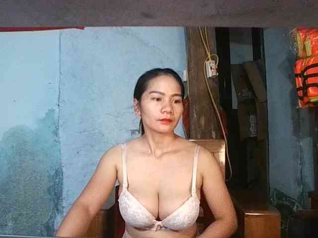 EllaShow93 webcam