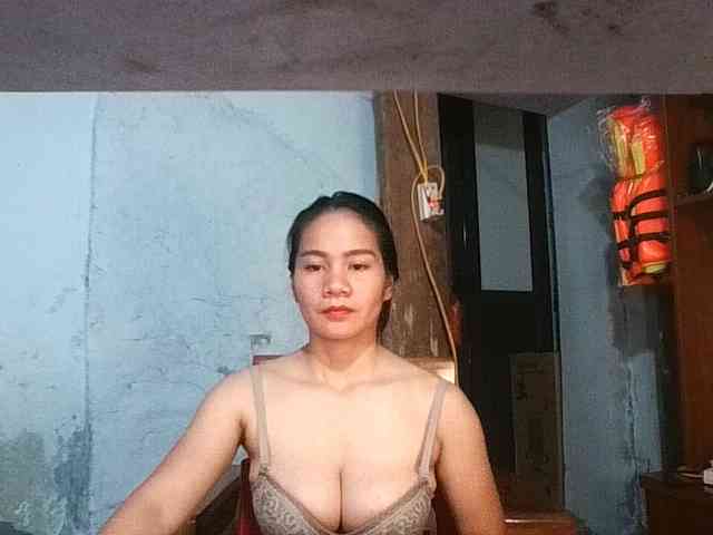EllaShow93 webcam