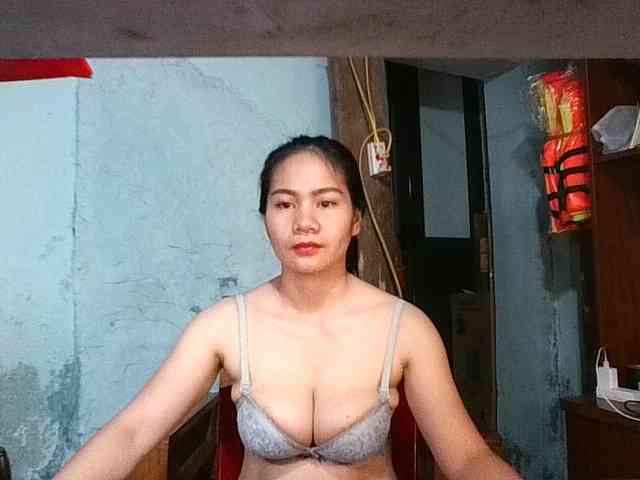 EllaShow93 webcam