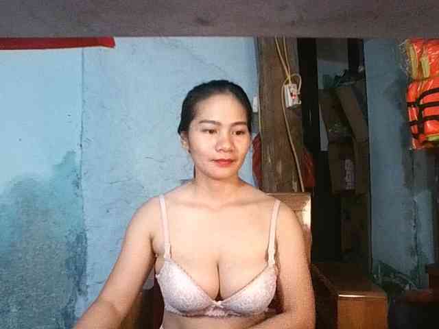 EllaShow93 webcam