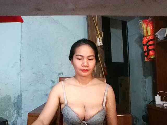 EllaShow93 webcam