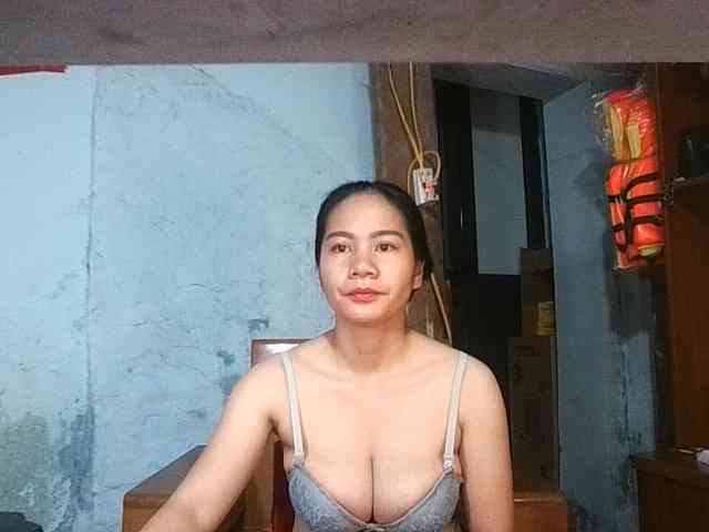 EllaShow93 webcam