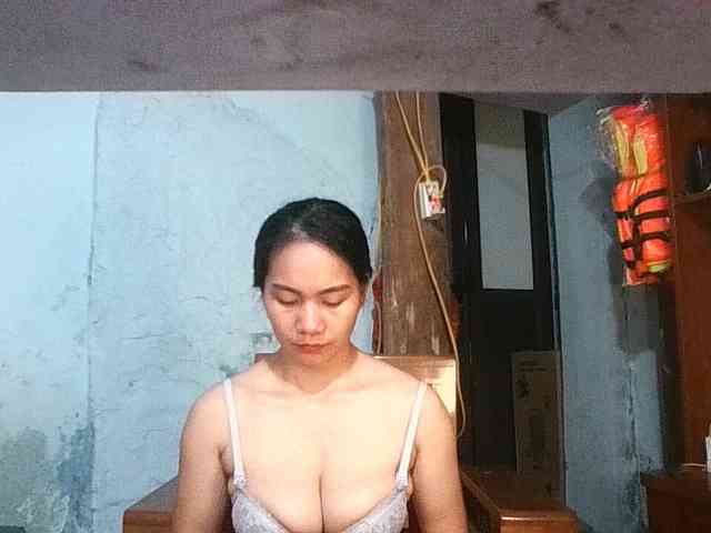 EllaShow93 webcam