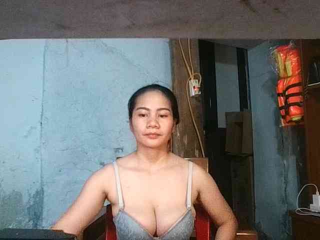 EllaShow93 webcam