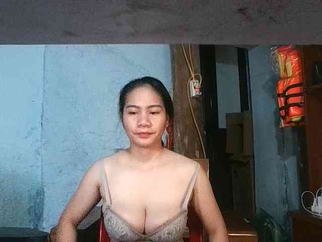 EllaShow93 webcam