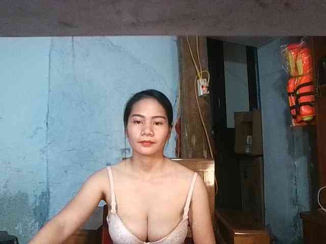 EllaShow93 webcam