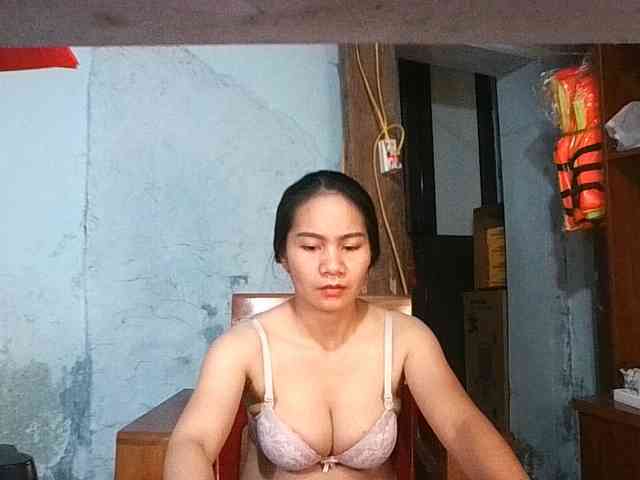 EllaShow93 webcam