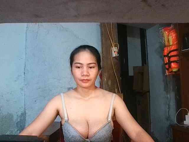 EllaShow93 webcam