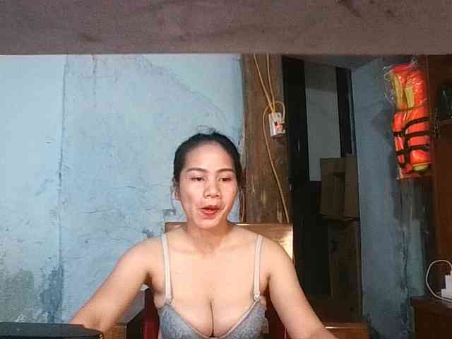 EllaShow93 webcam