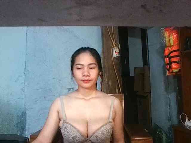 EllaShow93 webcam