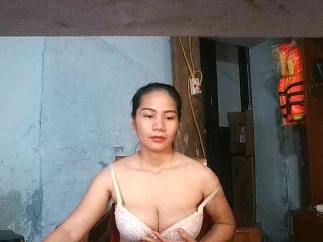 EllaShow93 webcam