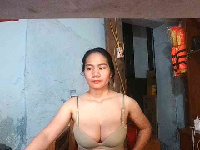 EllaShow93 webcam