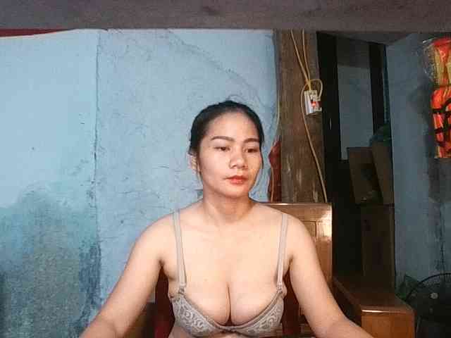 EllaShow93 webcam