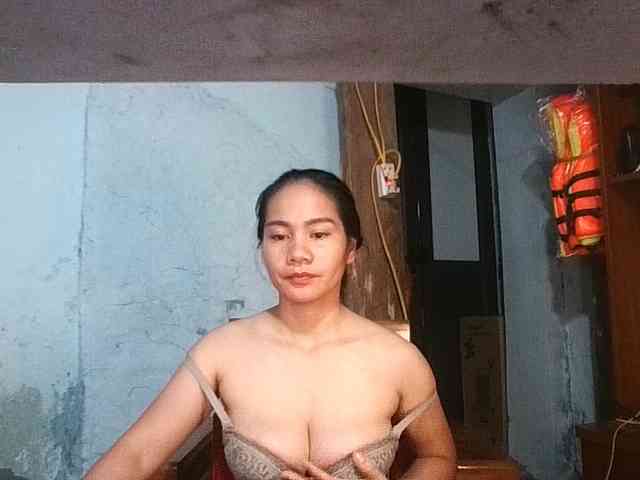 EllaShow93 webcam
