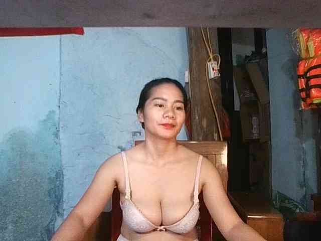 EllaShow93 webcam