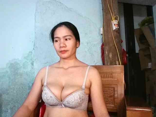 EllaShow93 webcam