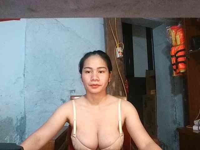 EllaShow93 webcam