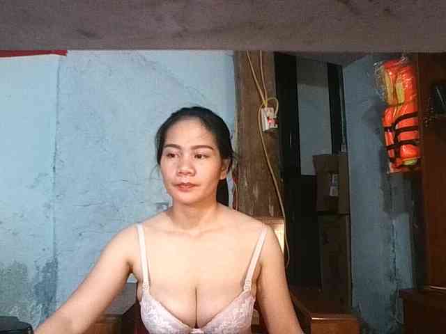 EllaShow93 webcam