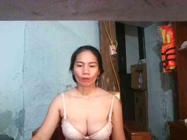 EllaShow93 webcam