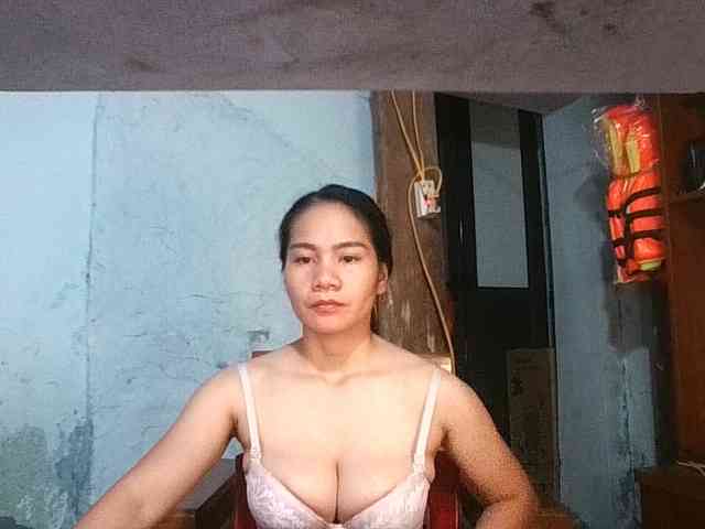 EllaShow93 webcam