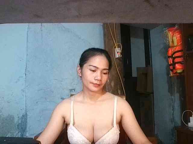EllaShow93 webcam