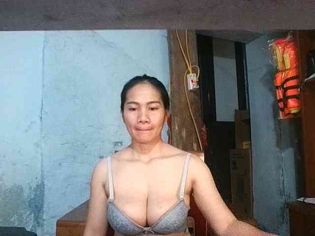 EllaShow93 webcam