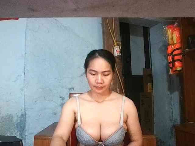EllaShow93 webcam